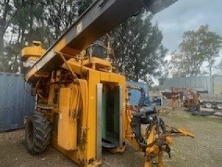 Gregoire G65 Grape Harvester